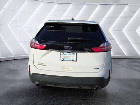 Used 2020 Ford Edge SE image 6