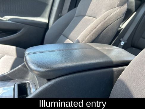 Used 2024 Chevrolet Malibu LT image 30