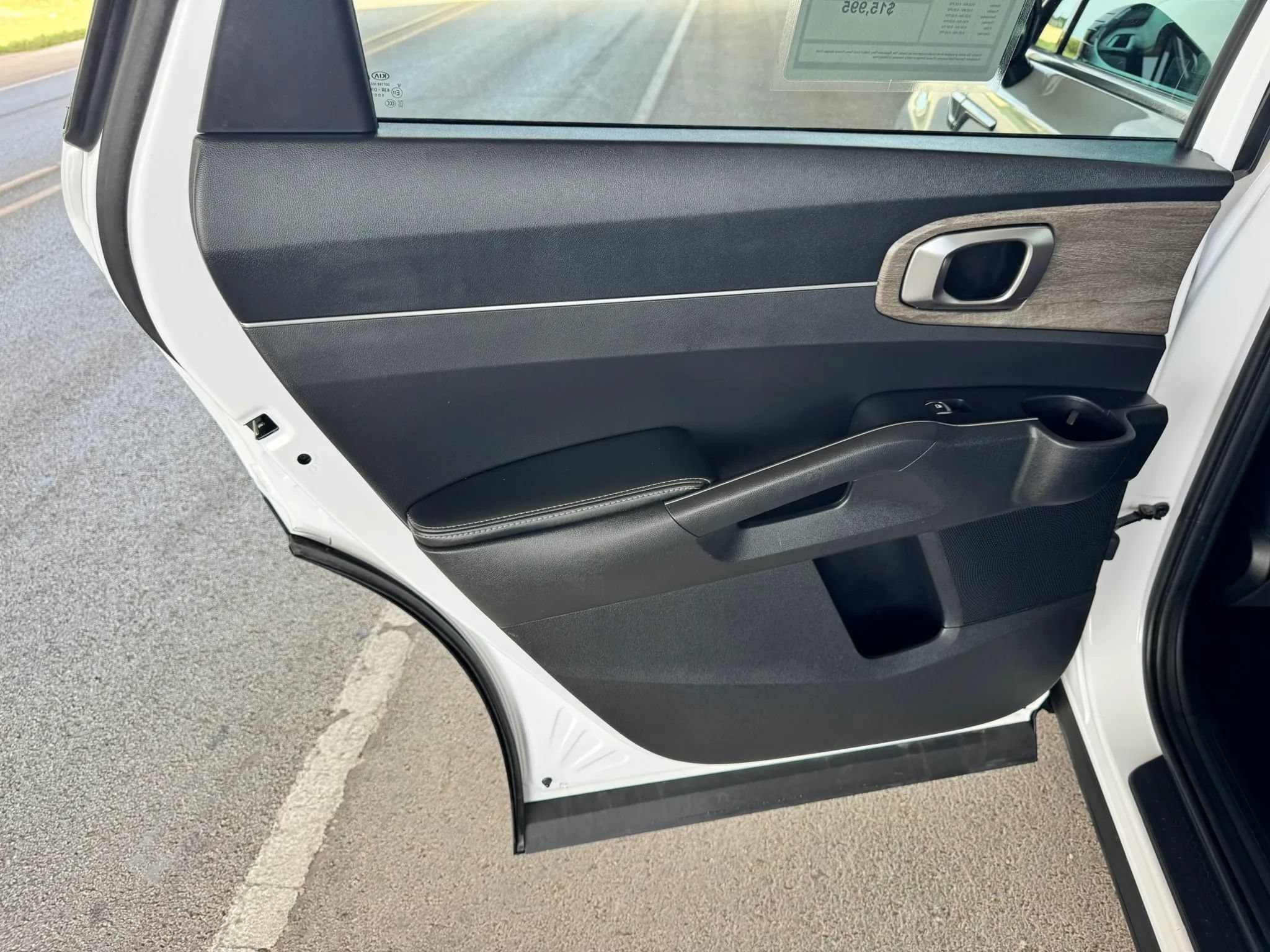 Used 2021 Kia Sorento EX w/ Panoramic Sunroof Package FWD image 18