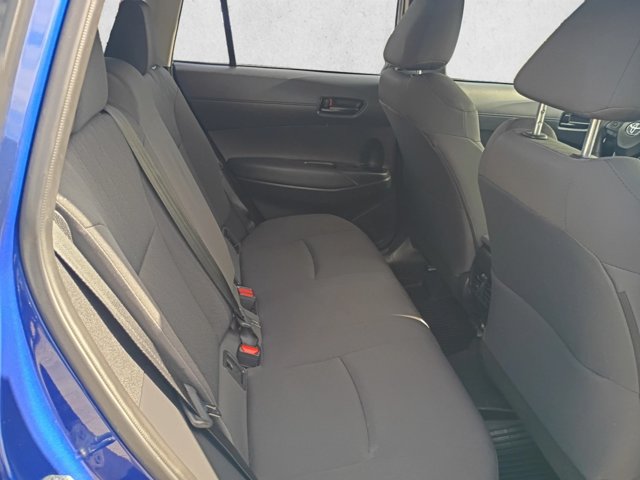 Used 2025 Toyota Corolla Cross LE FWD image 19