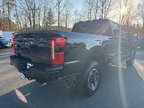 Used 2024 Ford F350 Lariat w/ Lariat Ultimate Package image 5