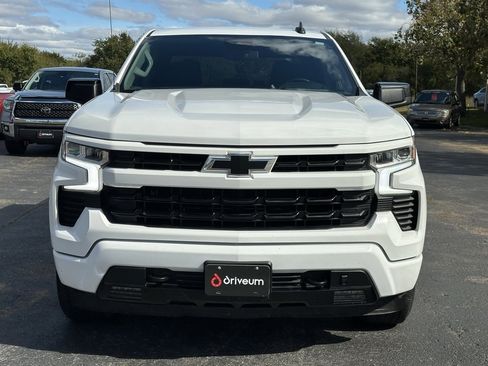Used 2023 Chevrolet Silverado 1500 RST image 2