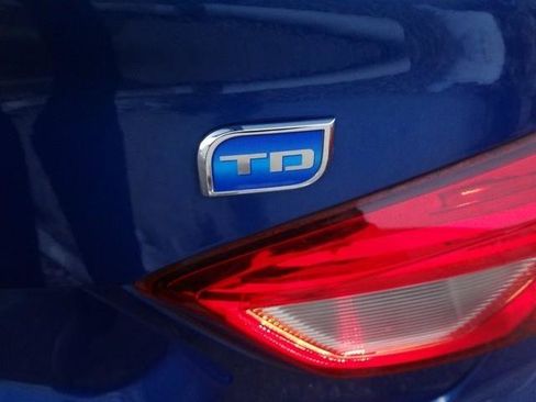 Used 2018 Chevrolet Cruze LT image 8