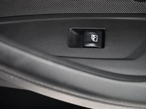 Used 2023 BMW M4 xDrive Competition image 57