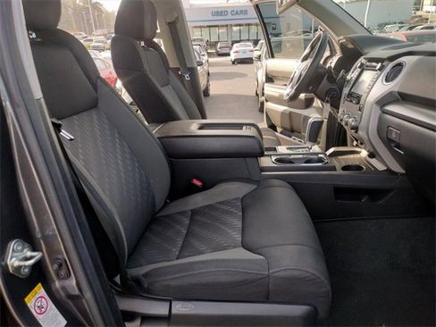 Used 2018 Toyota Tundra SR5 image 15