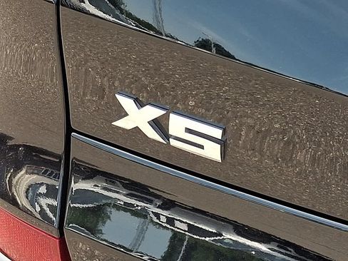 Used 2025 BMW X5 M60i AWD/4WD image 28