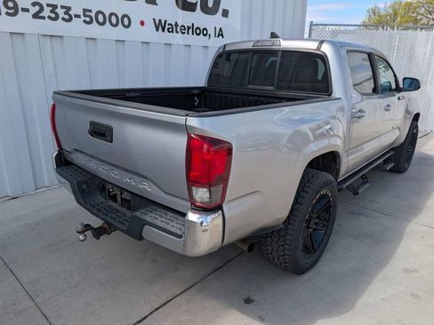 Used 2019 Toyota Tacoma SR5 RWD image 15