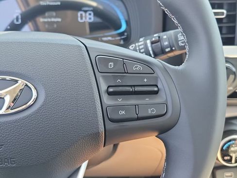 New 2026 Hyundai Venue SEL FWD image 8