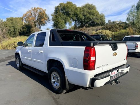 Used 2007 Chevrolet Avalanche LT w/ LT Preferred Equipment Group image 8