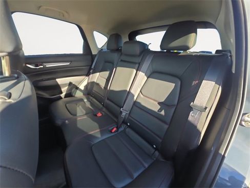 Used 2023 MAZDA CX-5 Carbon Edition image 13