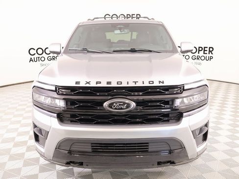 Used 2022 Ford Expedition Max Limited image 9
