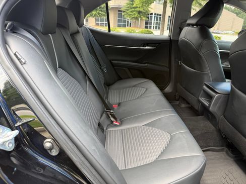 Used 2021 Toyota Camry SE AWD/4WD image 39