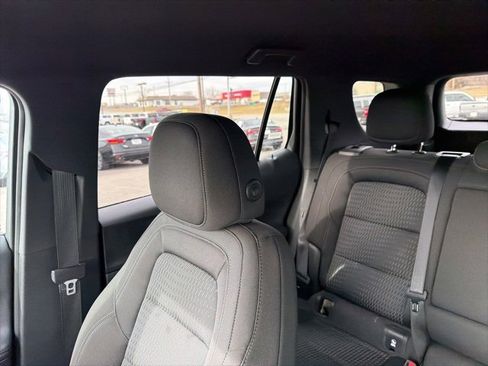 Used 2025 Chevrolet Equinox LT image 60