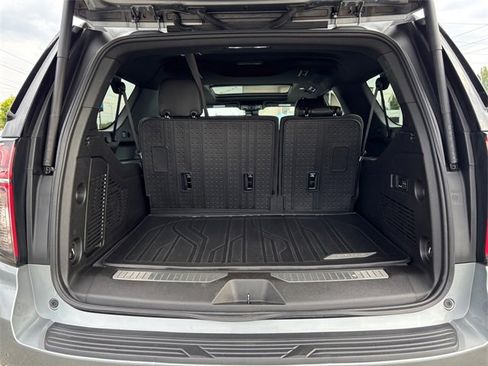Used 2023 Chevrolet Suburban High Country w/ Premium Package 2 image 30