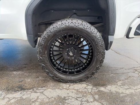 Used 2021 GMC Sierra 1500 AT4 w/ AT4 Premium Package AWD/4WD image 9