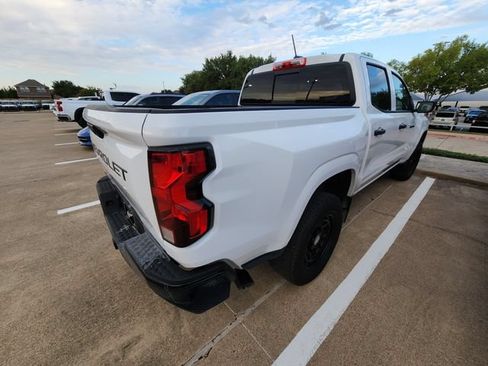 Used 2024 Chevrolet Colorado W/T w/ WT Convenience Package II RWD image 4
