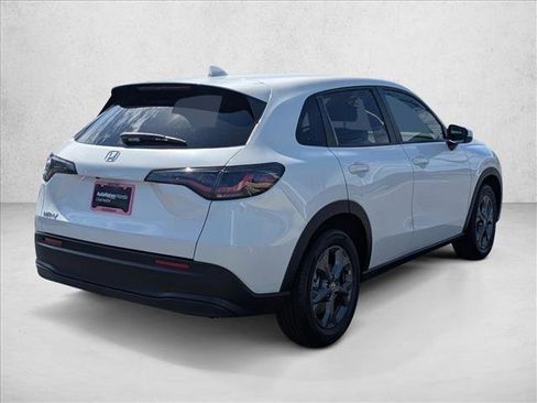 New 2026 Honda HR-V LX image 2