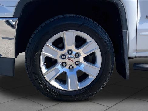 Used 2016 GMC Sierra 1500 SLE w/ Suspension Package, Off-Road image 11