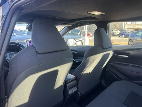 Used 2025 Toyota Corolla SE w/ SE Premium Package image 14