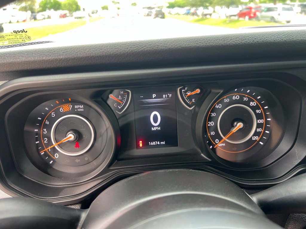Used 2025 Jeep Wrangler Sport AWD/4WD image 34