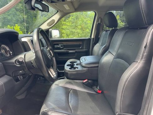 Used 2017 RAM 1500 Laramie AWD/4WD image 2