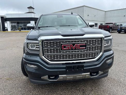 Used 2017 GMC Sierra 1500 Denali w/ Denali Ultimate Package AWD/4WD image 9