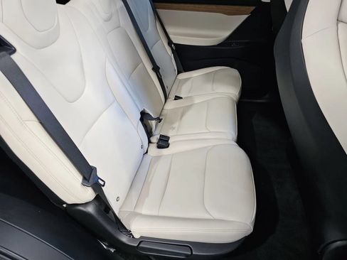 Used 2019 Tesla Model X AWD/4WD image 8