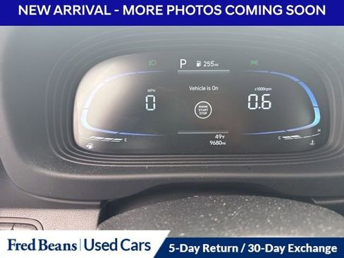 Used 2023 Hyundai Venue Limited image 12