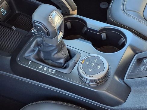 New 2025 Ford Bronco Badlands image 15