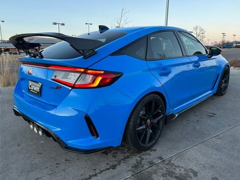 Used 2025 Honda Civic Type R image 8