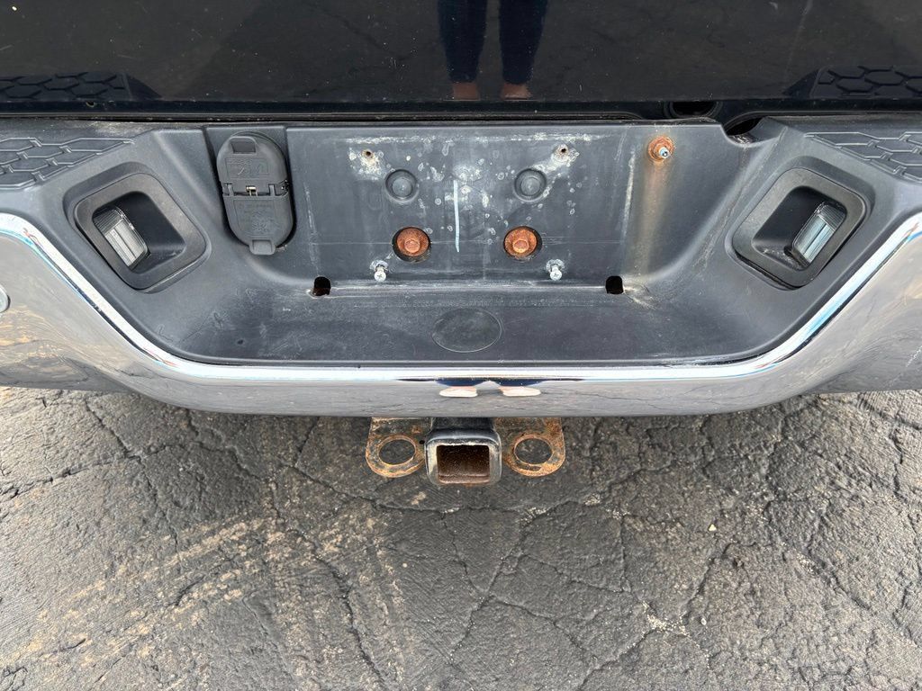 Used 2015 RAM 1500 Laramie AWD/4WD image 4