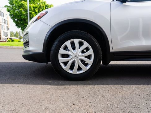 Used 2020 Nissan Rogue S AWD/4WD image 7