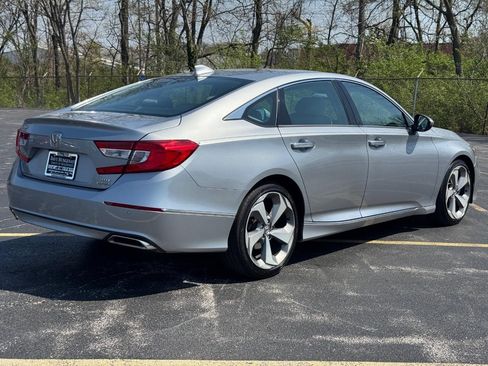 Used 2019 Honda Accord Touring image 6