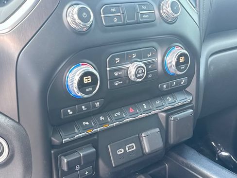 Used 2020 GMC Sierra 1500 AT4 w/ AT4 Premium Package AWD/4WD image 19