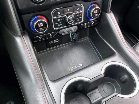 Used 2021 Chevrolet Tahoe RST w/ Luxury Package image 27