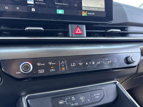 Certified 2026 Kia Carnival SX w/ SX Dark Edition Package FWD image 23