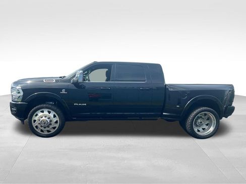Used 2023 RAM 3500 Limited AWD/4WD image 2
