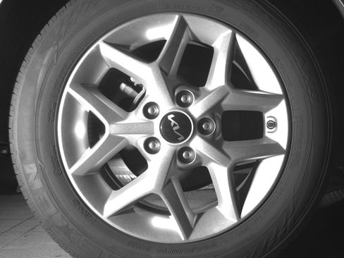 Used 2025 Kia Soul LX w/ LX Technology Package FWD image 15