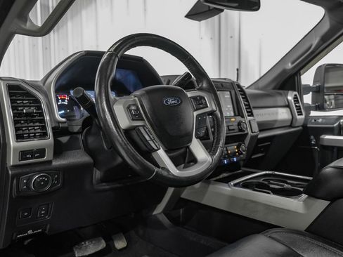 Used 2019 Ford F250 Lariat w/ Lariat Ultimate Package AWD/4WD image 14