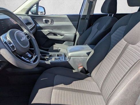 Used 2025 Kia Sorento LX FWD image 14