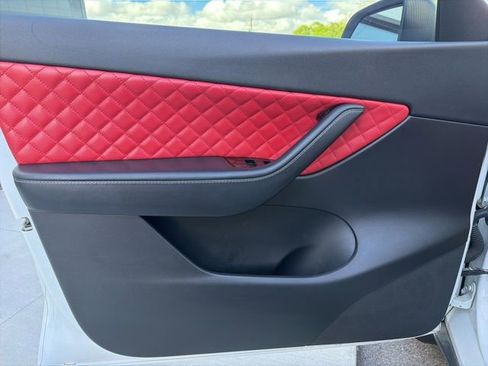 Used 2020 Tesla Model Y Long Range image 20