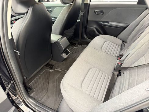 Used 2025 Kia K4 EX image 31