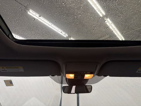Used 2024 Honda Odyssey Elite image 25