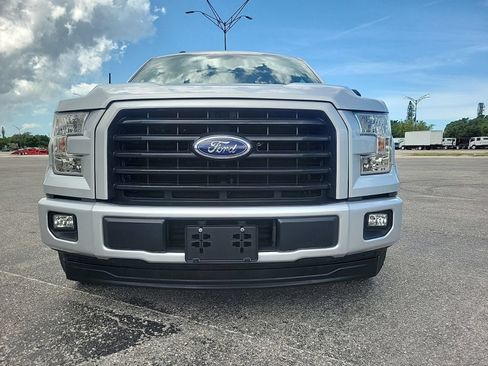 Used 2017 Ford F150 XLT w/ Equipment Group 302A Luxury RWD image 4