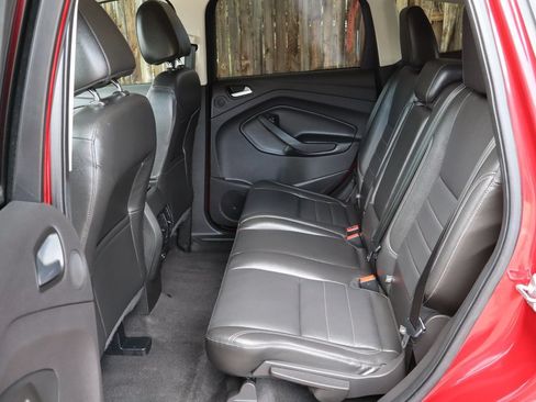 Used 2015 Ford Escape Titanium w/ Equipment Group 301A AWD/4WD image 22