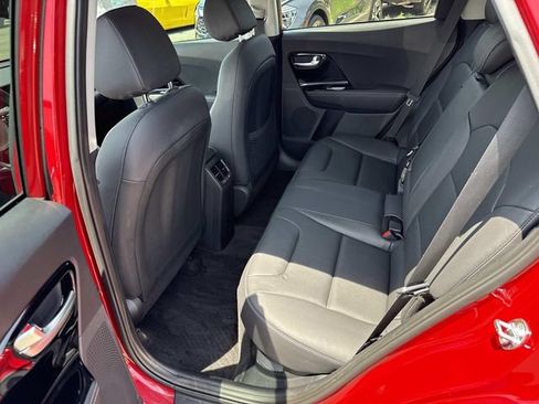 Used 2022 Kia Niro EX Premium FWD image 17