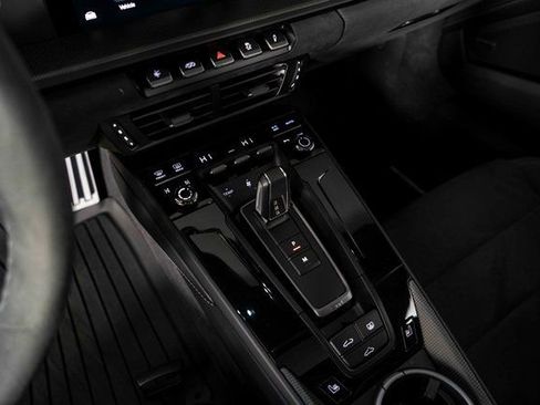 Used 2025 Porsche 911 Carrera GTS image 21