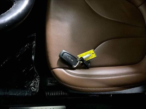 Used 2023 Lincoln Nautilus Reserve image 10