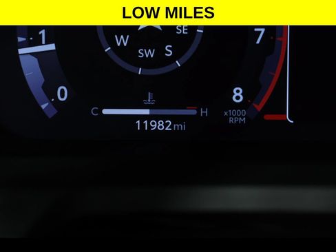 Used 2025 Toyota Tacoma TRD Off-Road AWD/4WD image 4