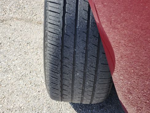 Used 2022 Dodge Challenger SXT RWD image 11